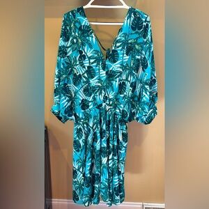 Women’s Top it Off midi dress, new with tags, size XL, very flowy, gorgeous 😍